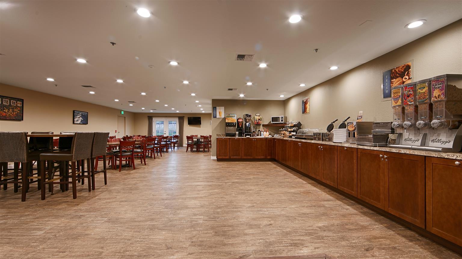 Best Western Plus Eagle Vail Airport Экстерьер фото