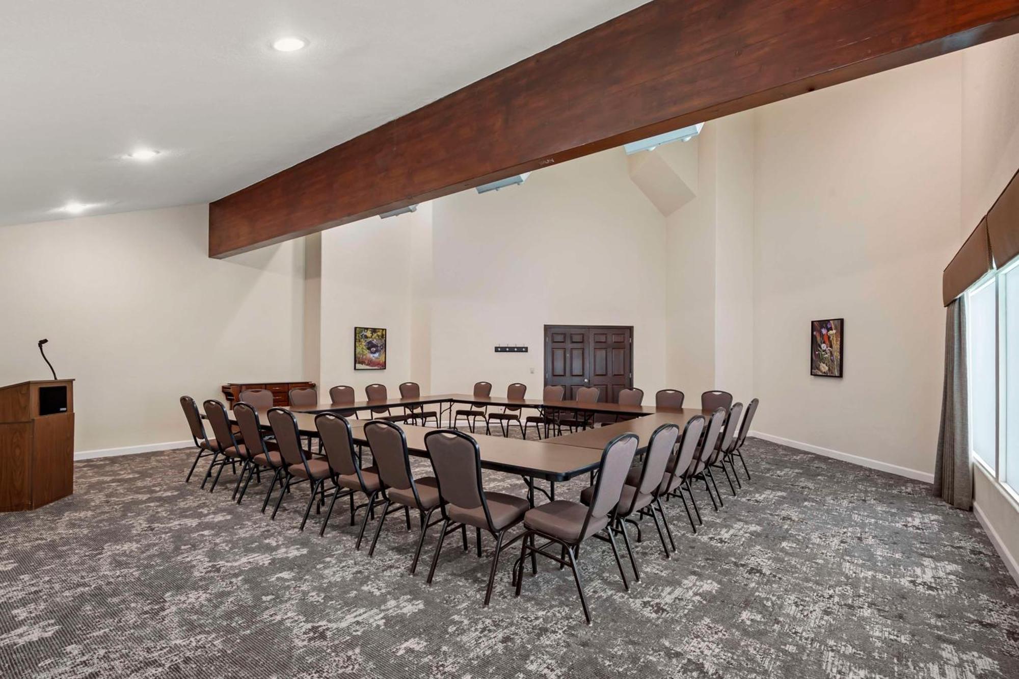 Best Western Plus Eagle Vail Airport Экстерьер фото