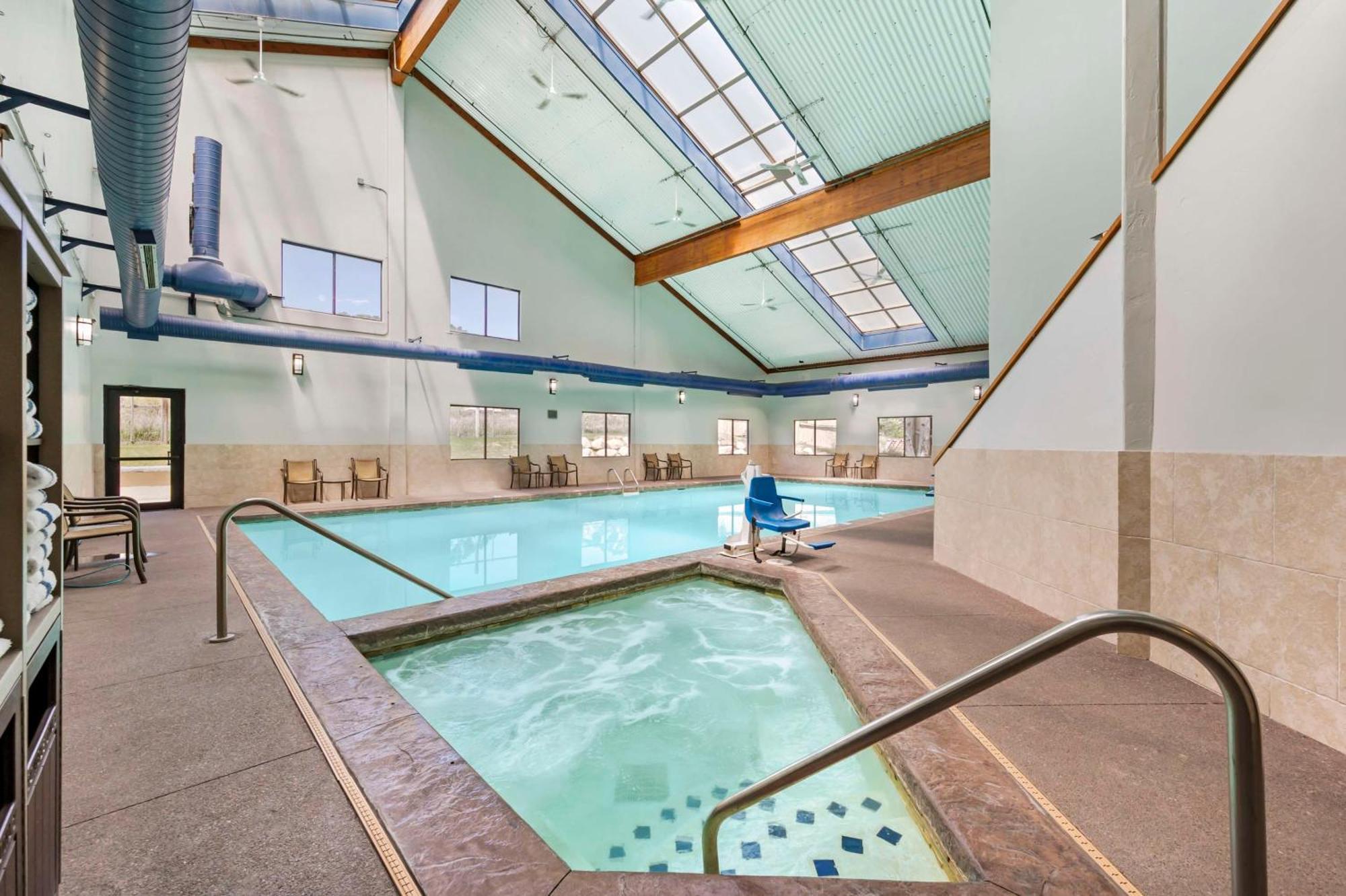 Best Western Plus Eagle Vail Airport Экстерьер фото