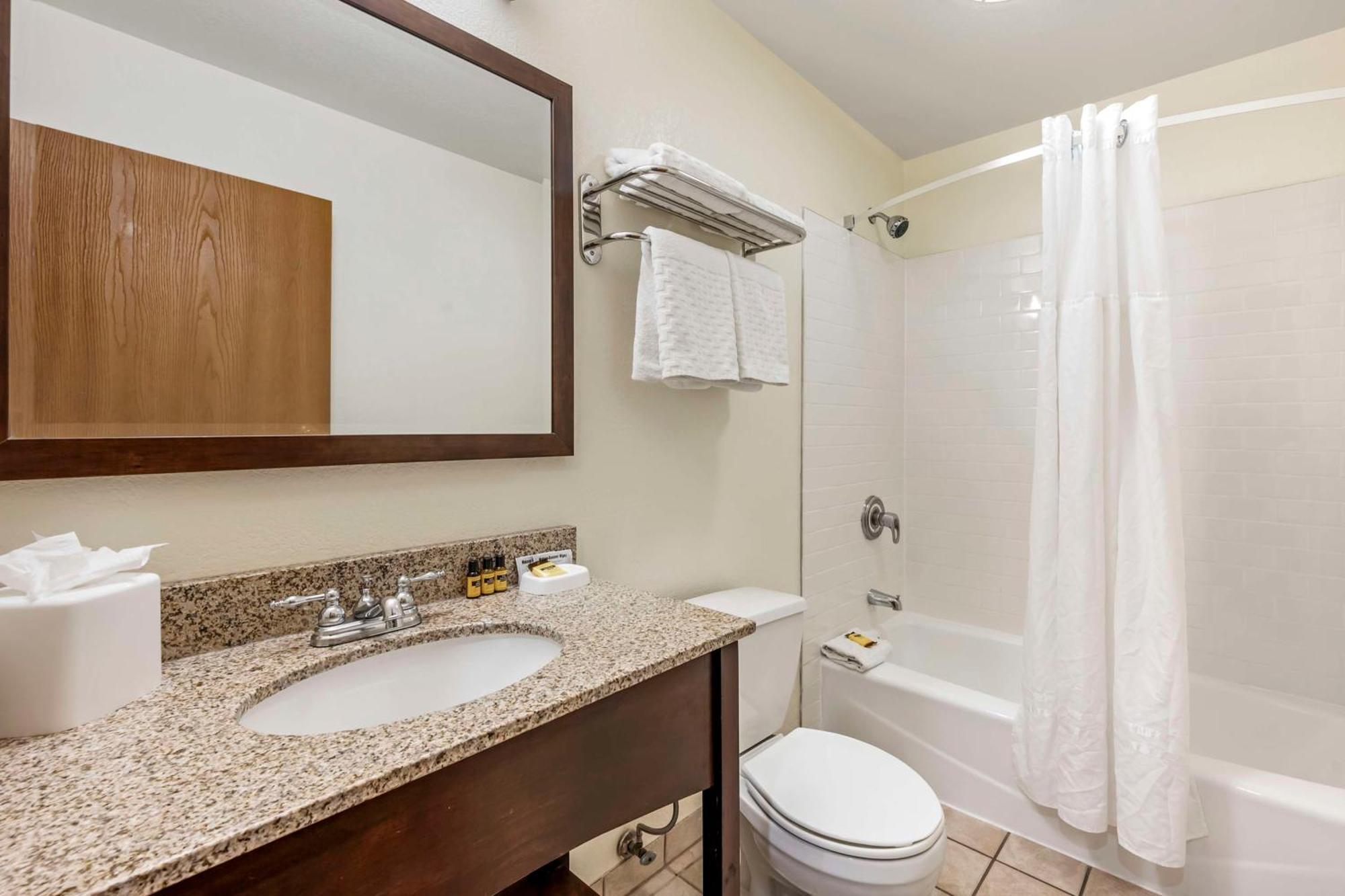 Best Western Plus Eagle Vail Airport Экстерьер фото