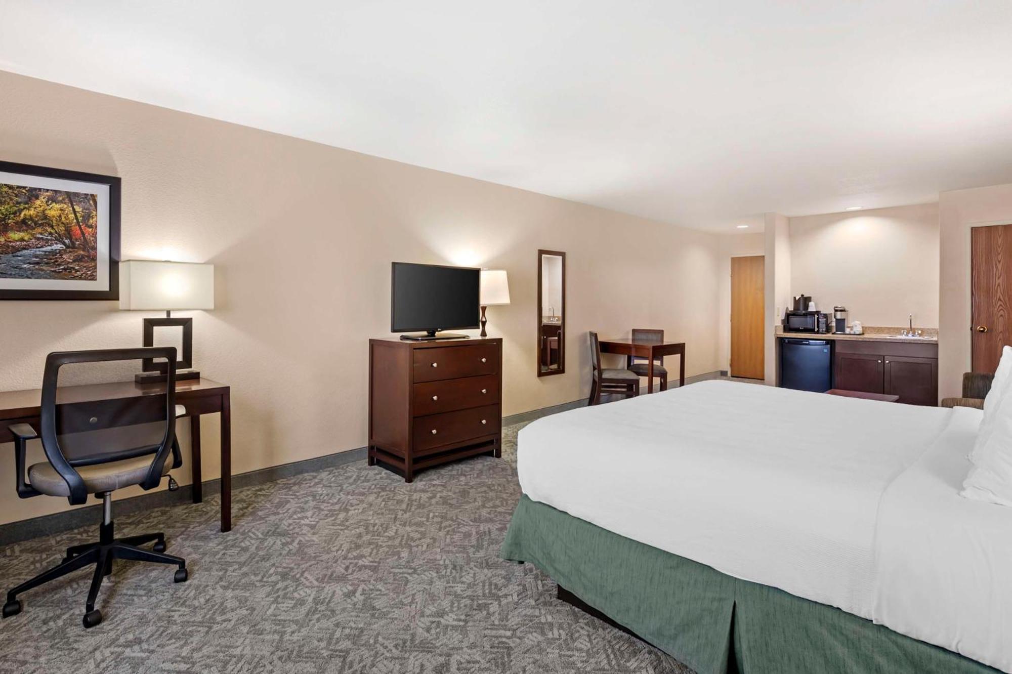 Best Western Plus Eagle Vail Airport Экстерьер фото