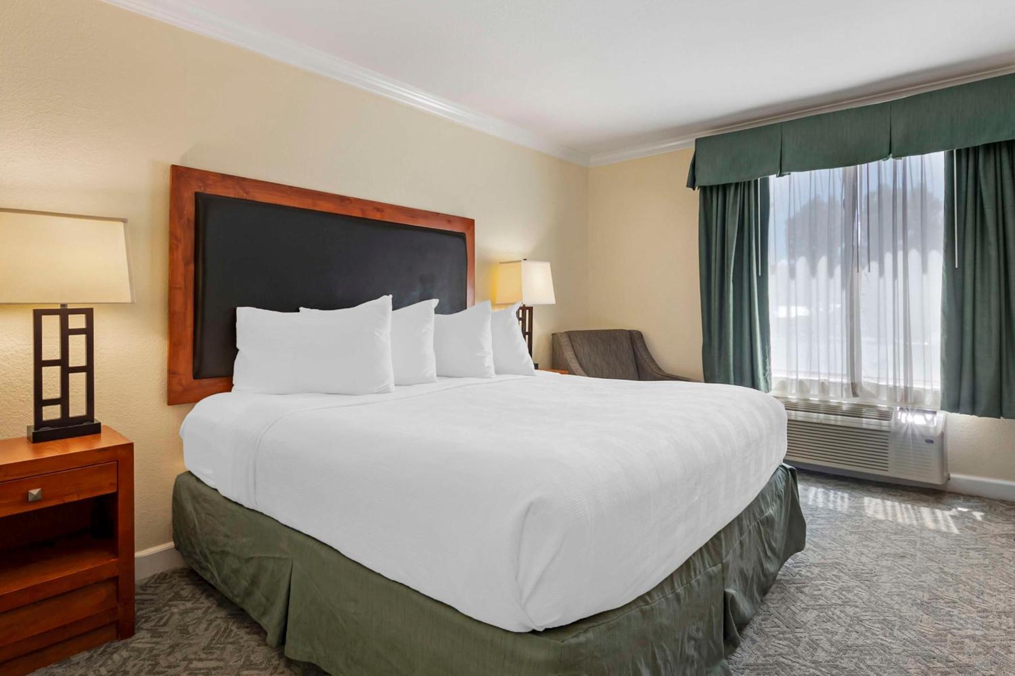 Best Western Plus Eagle Vail Airport Экстерьер фото