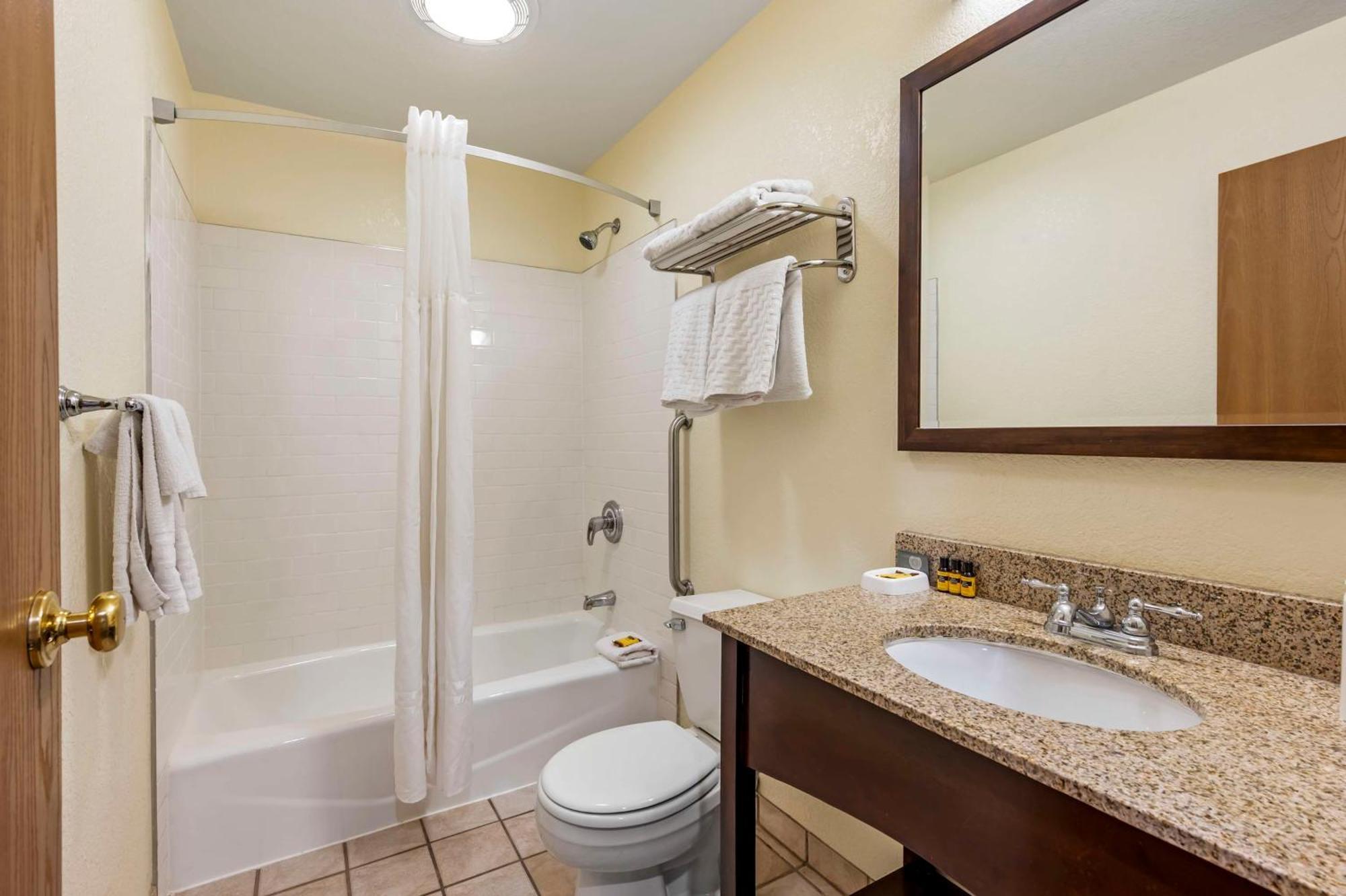 Best Western Plus Eagle Vail Airport Экстерьер фото