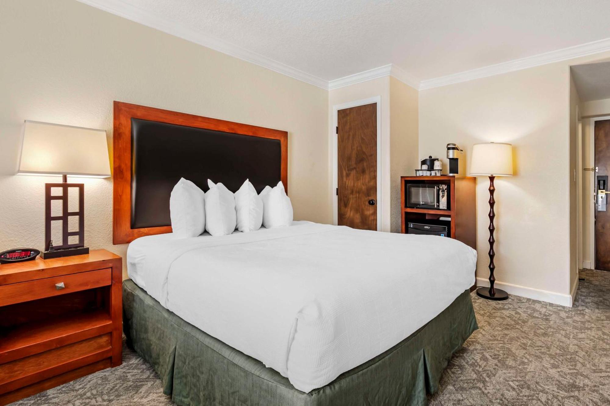 Best Western Plus Eagle Vail Airport Экстерьер фото