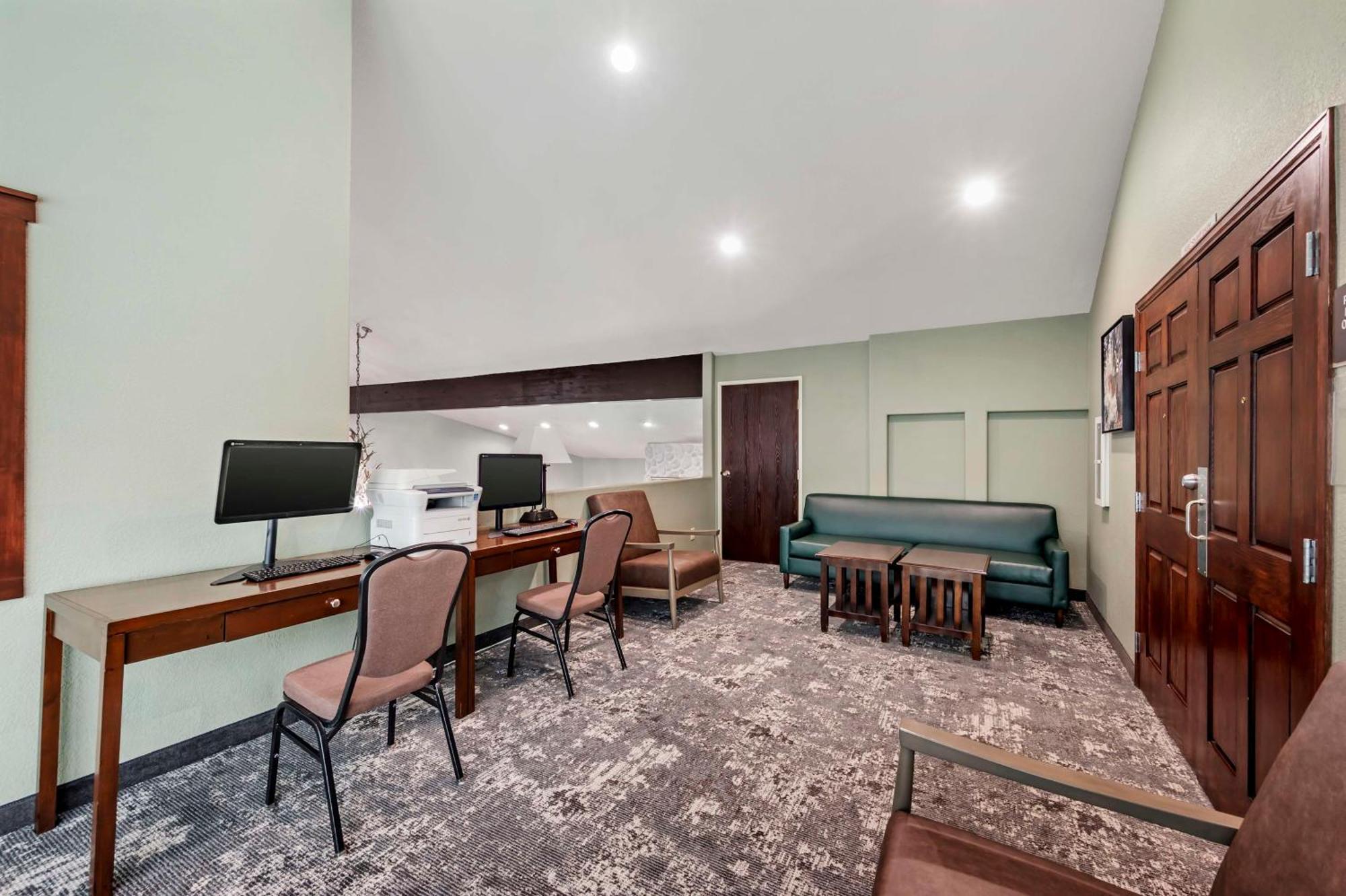 Best Western Plus Eagle Vail Airport Экстерьер фото