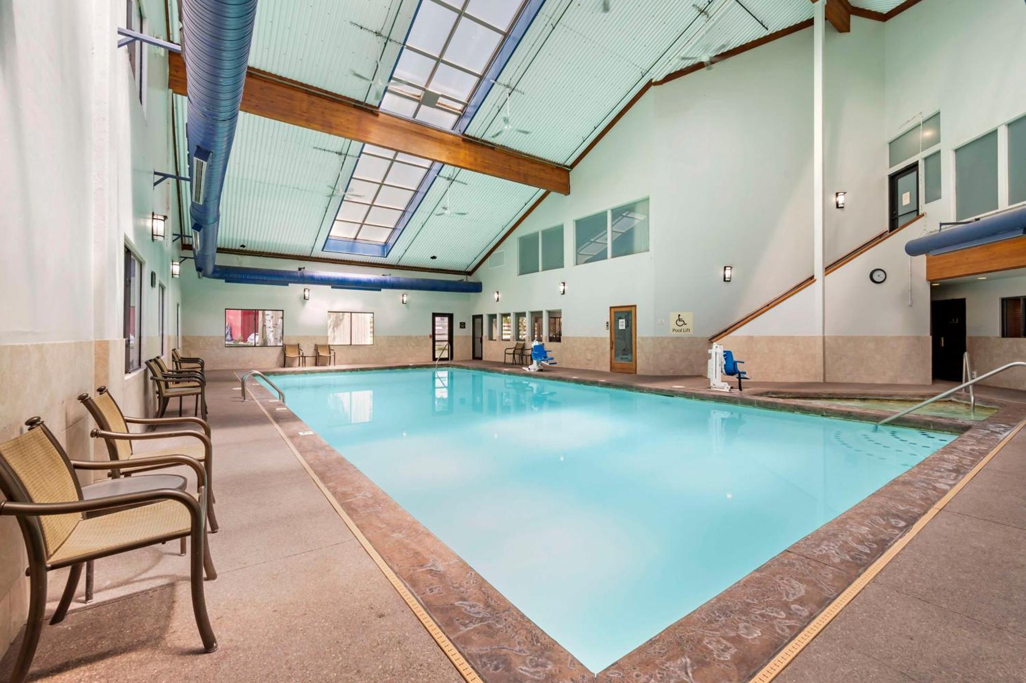 Best Western Plus Eagle Vail Airport Экстерьер фото