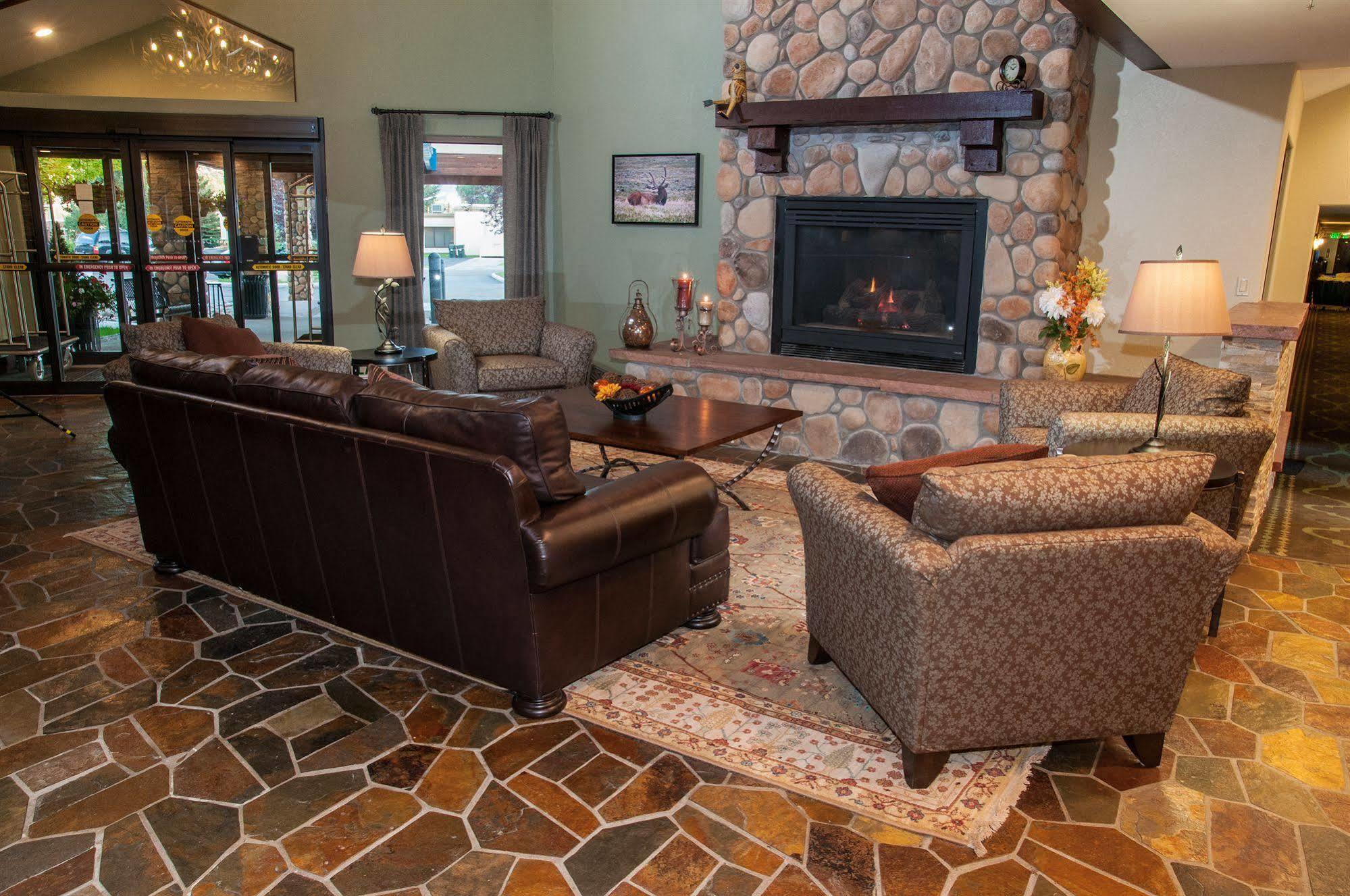 Best Western Plus Eagle Vail Airport Экстерьер фото