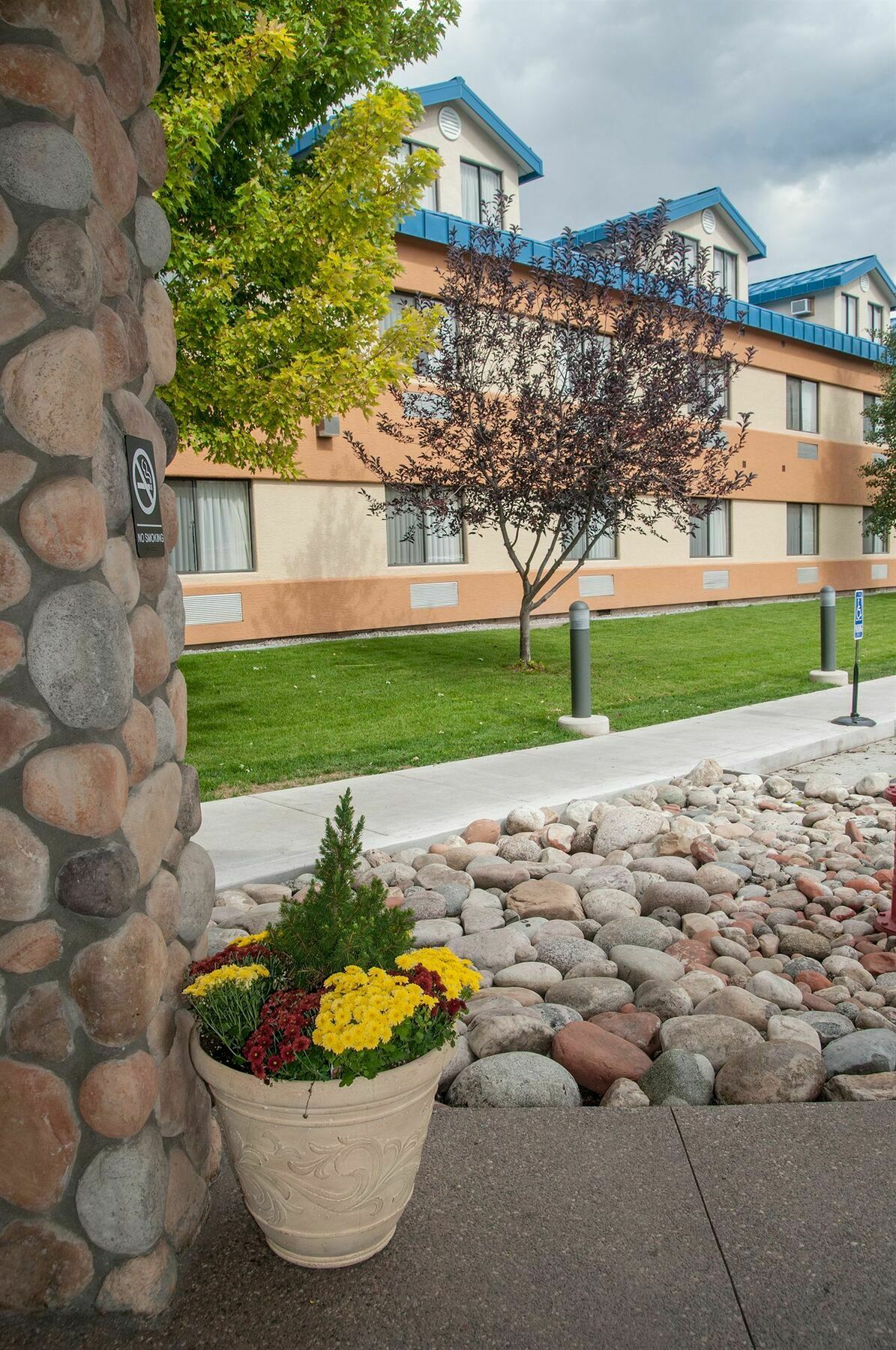 Best Western Plus Eagle Vail Airport Экстерьер фото